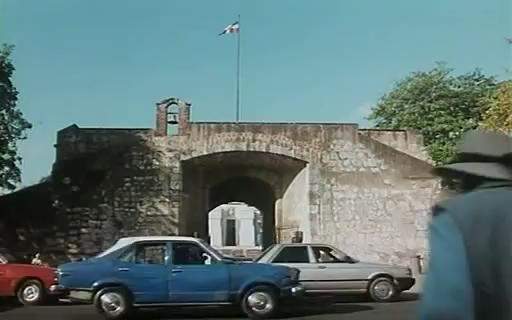 Mazda 818