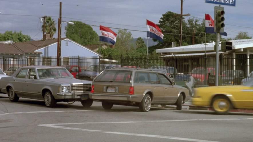 Oldsmobile Cutlass Cruiser