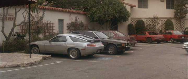 Porsche 928 S4
