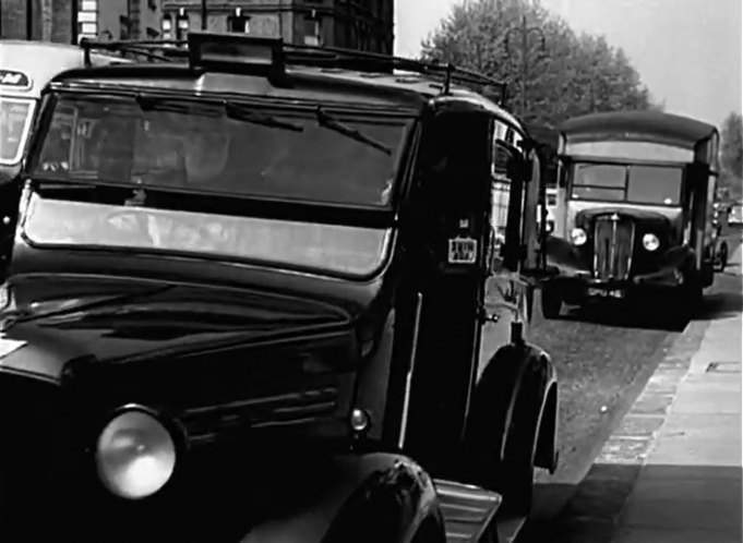 Morris-Commercial LC3