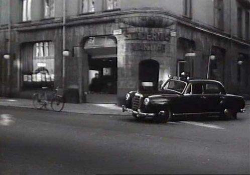 Mercedes-Benz 219
