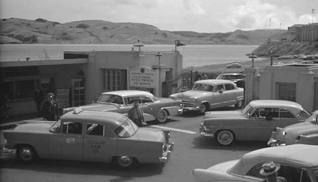 Ford Crestline Victoria