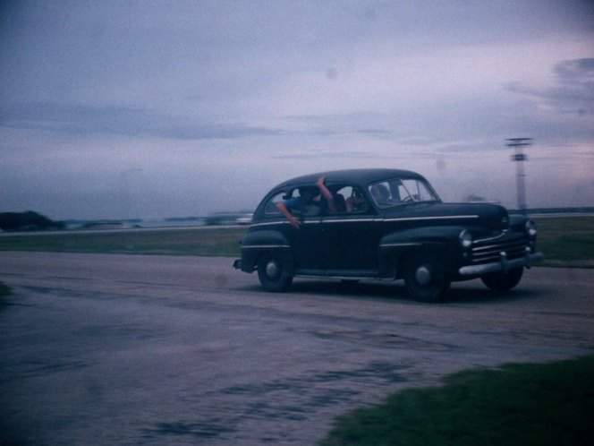Ford Super De Luxe