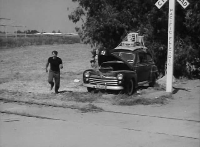 Ford Super De Luxe