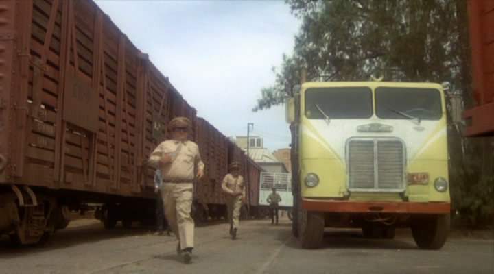 White-Freightliner WFT-8164T