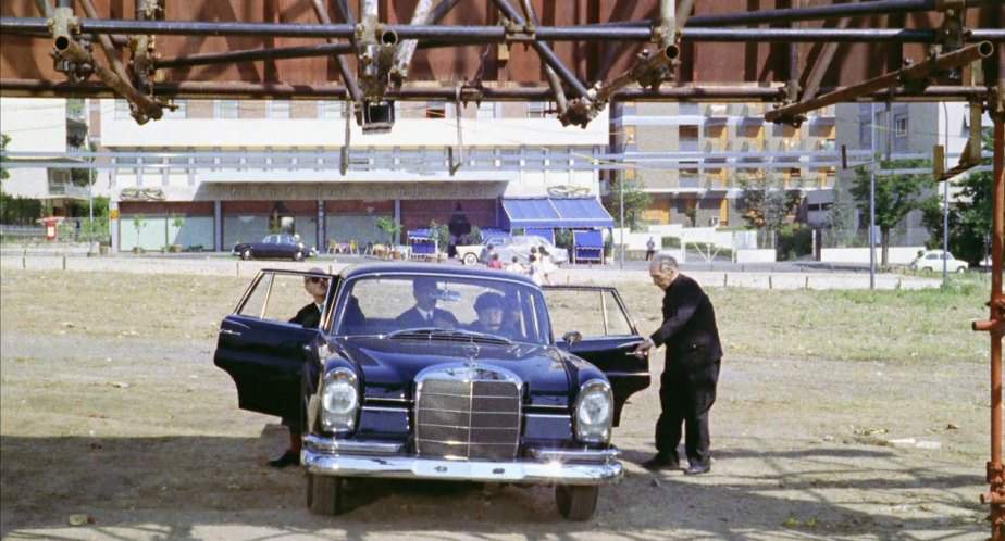 Mercedes-Benz 220 S