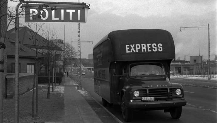 Bedford J5