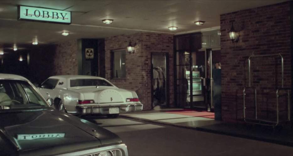 Lincoln Continental Mark IV