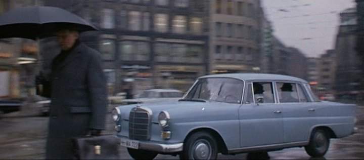 Mercedes-Benz 200