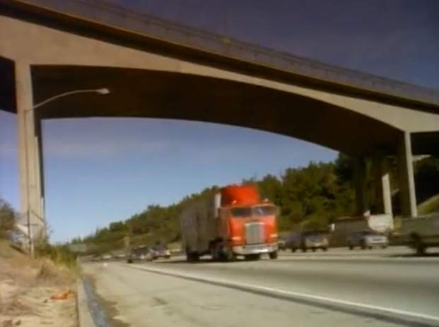 Freightliner FLA