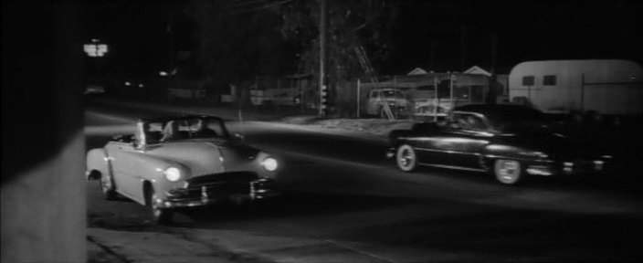 Pontiac Chieftain De Luxe