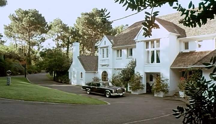 Mercedes-Benz 600