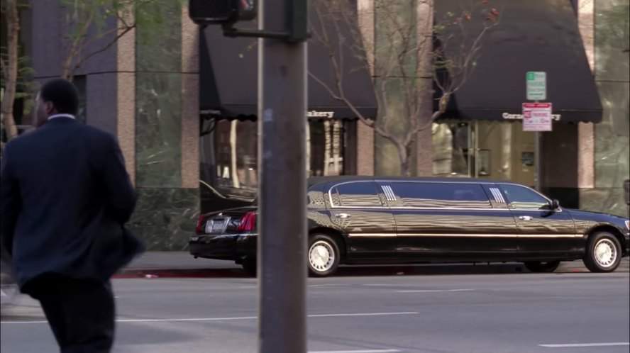 Lincoln Town Car Stretched Limousine