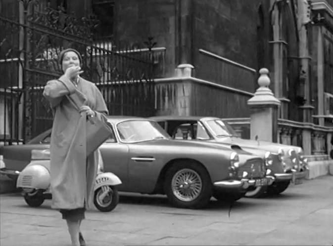 Aston Martin DB4 MkII