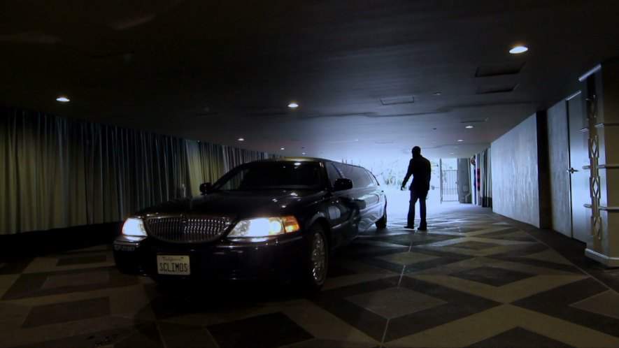 Lincoln Town Car Stretched Limousine