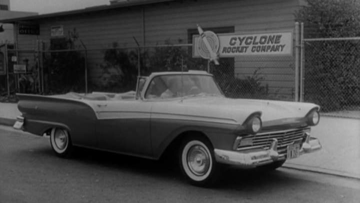 Ford Fairlane 500 Sunliner