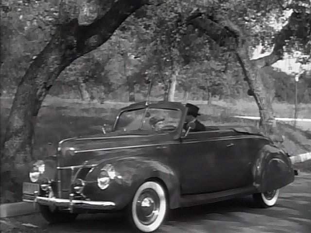 Ford V8 De Luxe