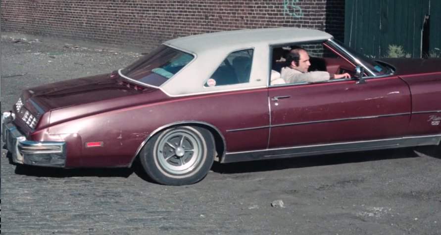 1974 Buick Riviera in Between the Lines