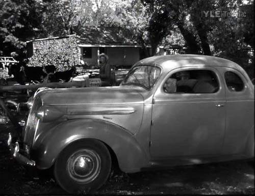 Plymouth De Luxe