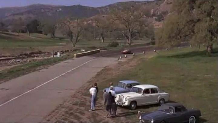 Mercedes-Benz 220 S