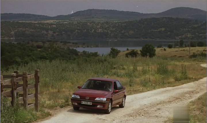 Peugeot 605