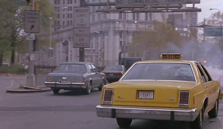 Ford LTD Crown Victoria