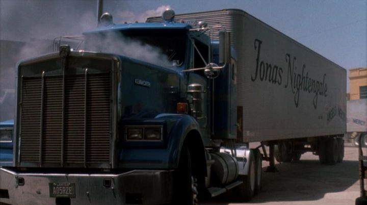 Kenworth W-900