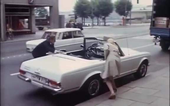 Mercedes-Benz 230 SL
