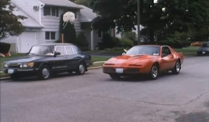 SAAB 900