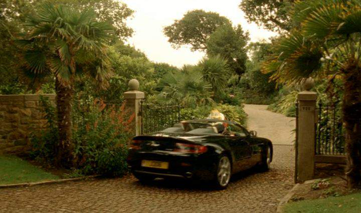 Aston Martin V8 Vantage Roadster
