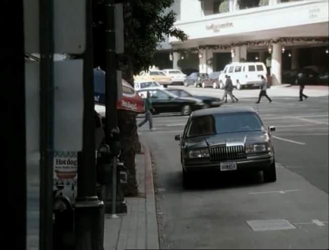 Lincoln Town Car Stretched Limousine