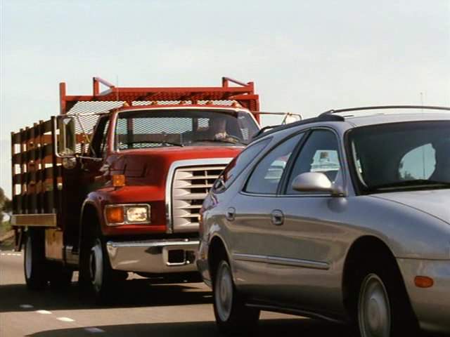 Ford F-700
