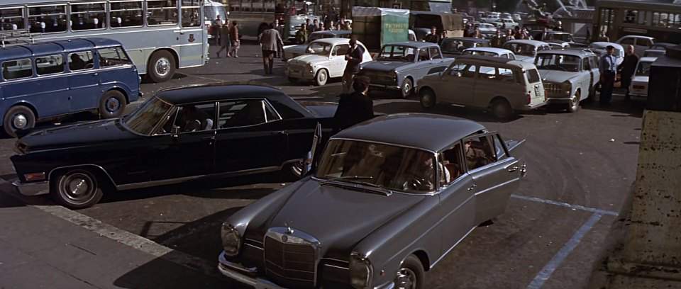 Mercedes-Benz 220 S