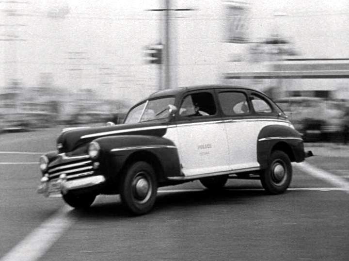 Ford De Luxe