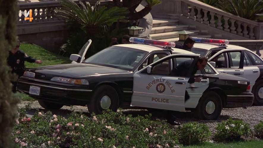 Ford Crown Victoria