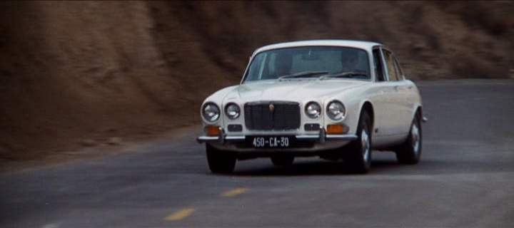 Jaguar XJ6
