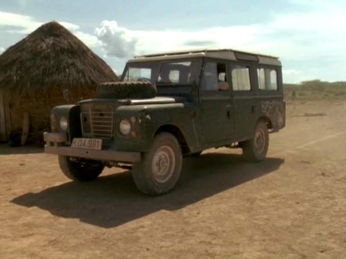 Land-Rover 109'' Series III Station Wagon