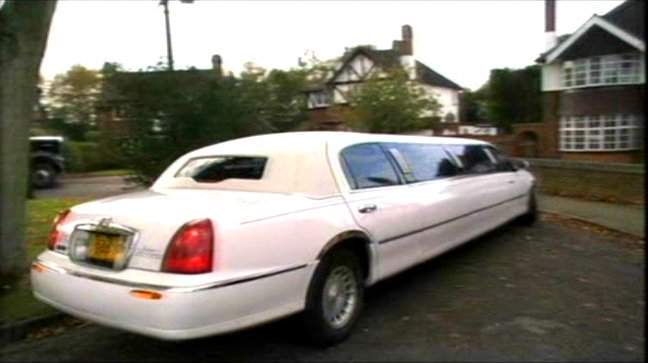 Lincoln Town Car Stretched Limousine