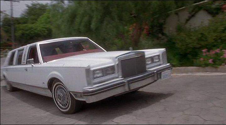Lincoln Town Car Stretched Limousine