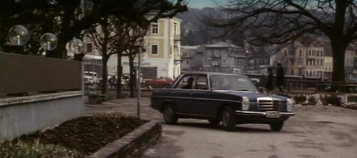 Mercedes-Benz 200 D