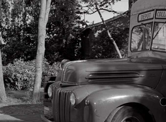 Ford Bus