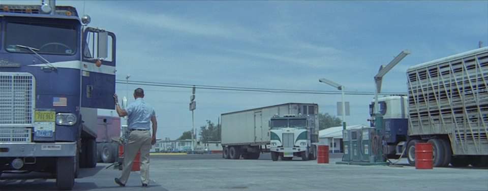 White-Freightliner WFT-8664T