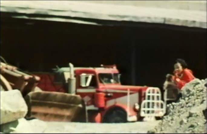 Peterbilt 359