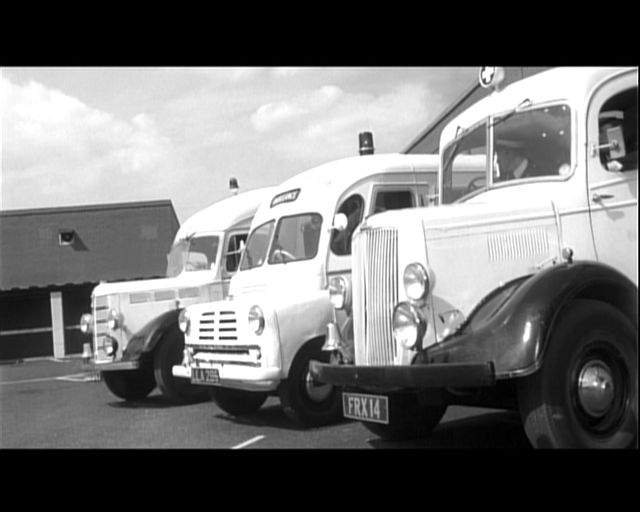 Morris-Commercial LC3 Ambulance
