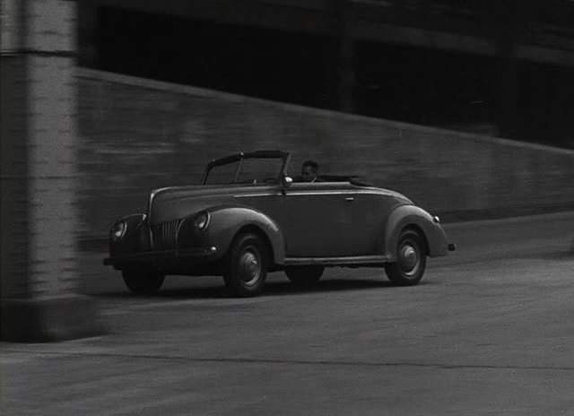 Ford V8 De Luxe