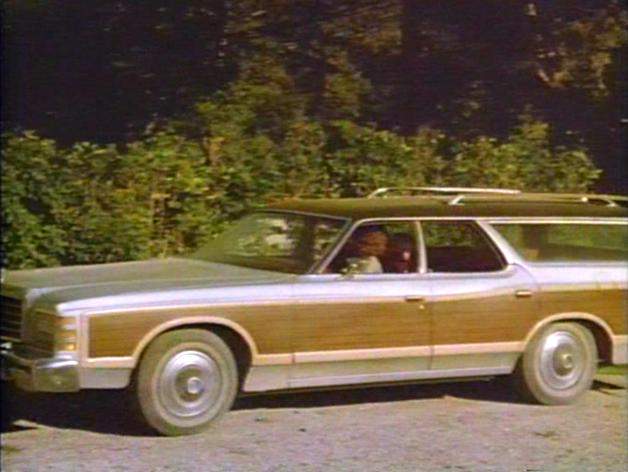 Ford LTD Country Squire