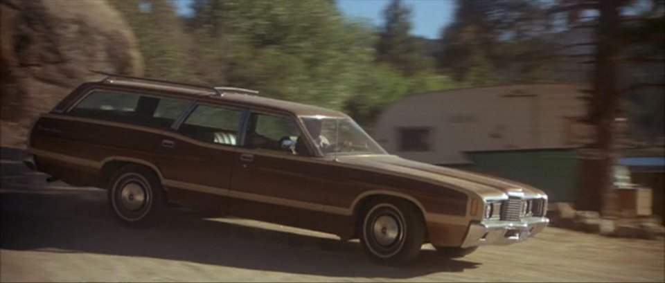 Ford LTD Country Squire