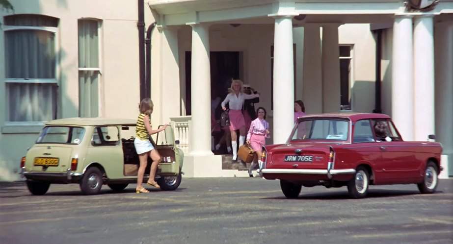 Triumph Herald 1200 Saloon