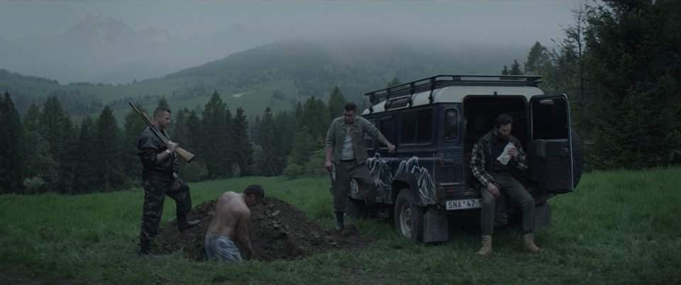Land-Rover Defender