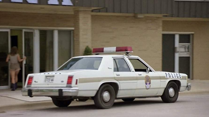 Ford LTD Crown Victoria